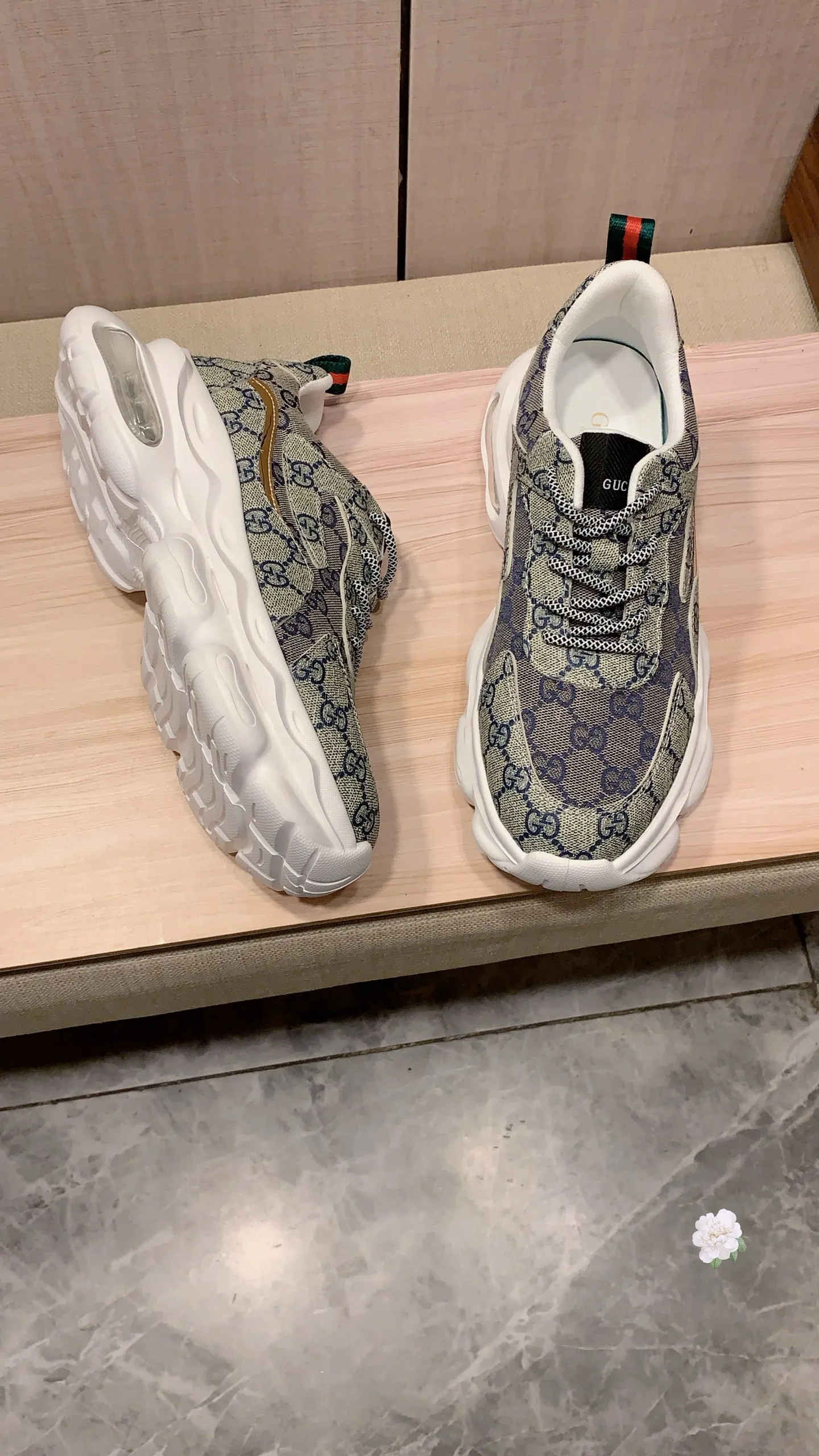 Men's men's shoes💰460💰💰🎩🎩[Lightning][Lightning] "Gucci*" latest • popular casual shoes, top brand [seduce] luxury ~ purchasing agency, top ~ quality. [Strong] The upper is made of imported breathable cowhide with material ➕ breathable sheepskin feet (•) and fine workmanship. The original stylish and stylish soft rubber wear-resistant and non-slip outsole is light and comfortable on the feet. The real thing looks better when photographed. 012: code: 38-44, 4️⃣ colors selected